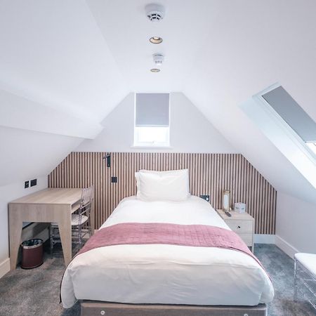 The Pillar Hotel Лондон Экстерьер фото
